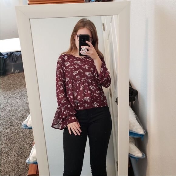 Aeropostale L Burgundy White Gray Blue Floral Baby Doll Long Bell Sleeve Blouse - Picture 2 of 16